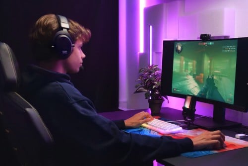 CHERRY XTRFY H3 Wireless Gaming Headset